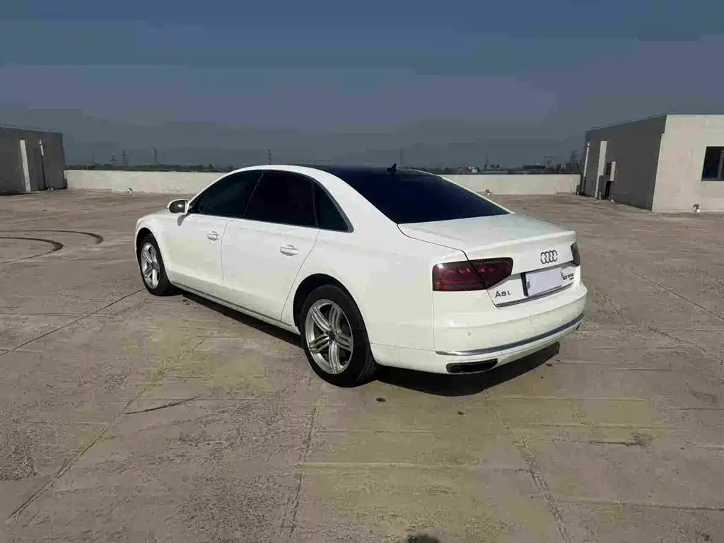 Audi A8 2014 A8L 45 TFSI quattro Comfort фото 9