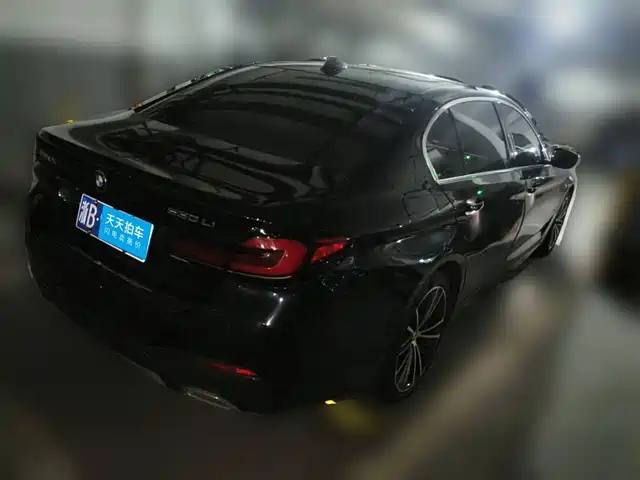 BMW 5 Series 2021 530Li Leading M Sport Package — фото 5