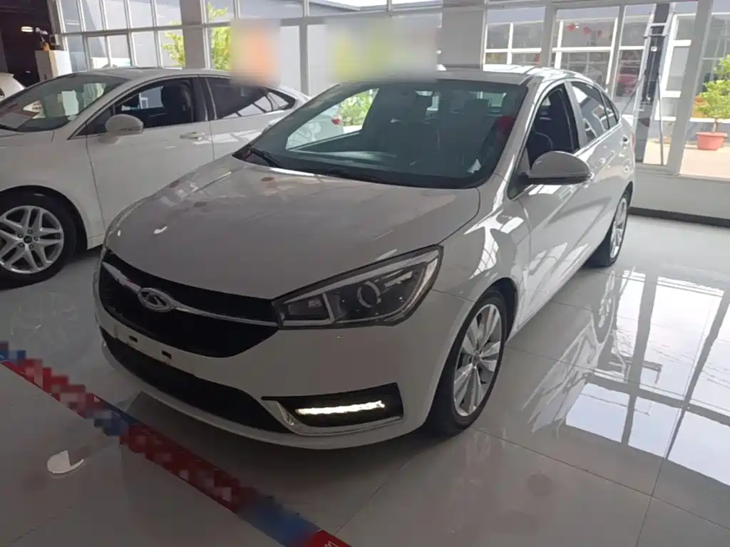 Фото 2 - Chery Arrizo 5