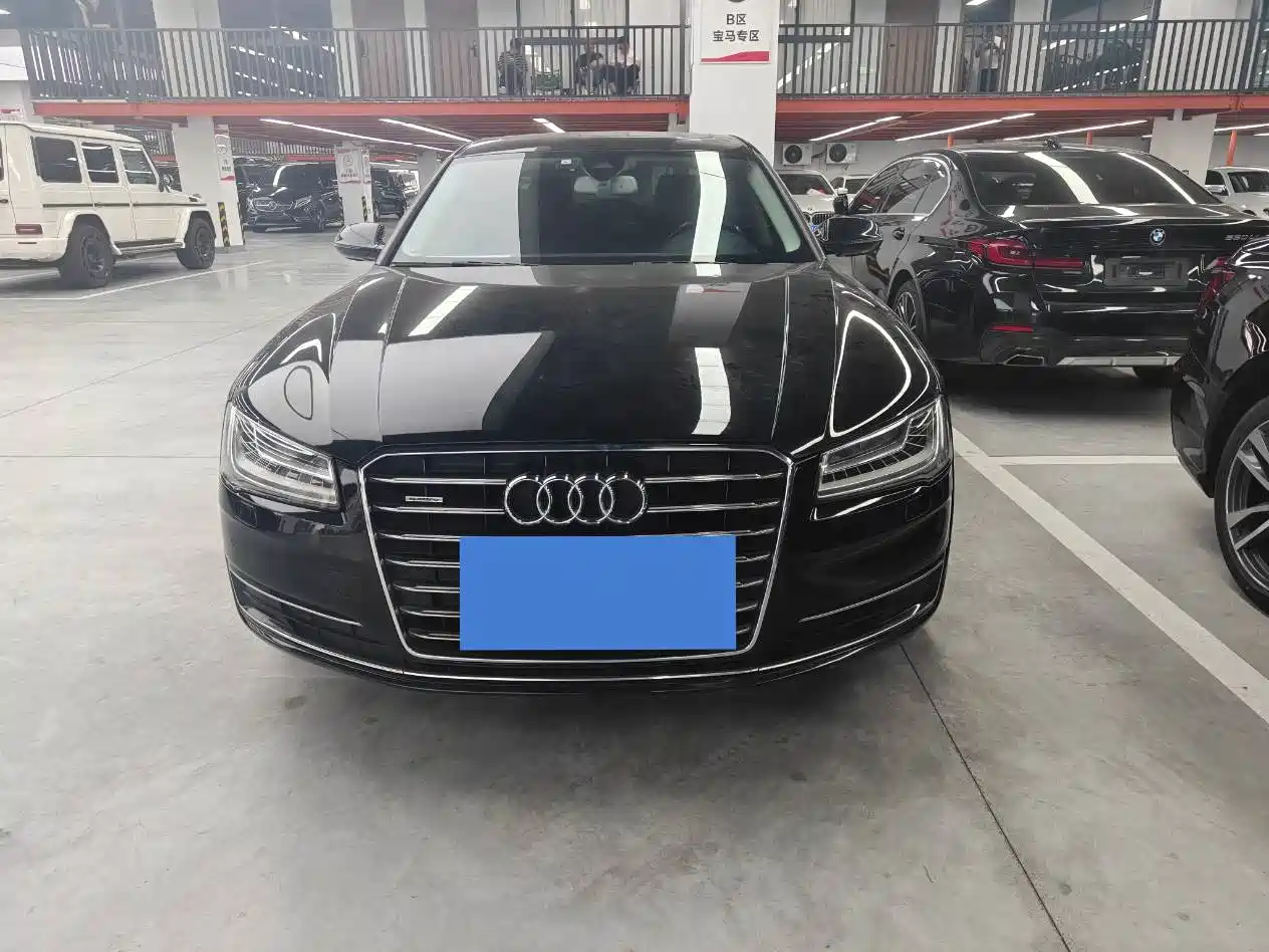 Photo 2 - Audi A8