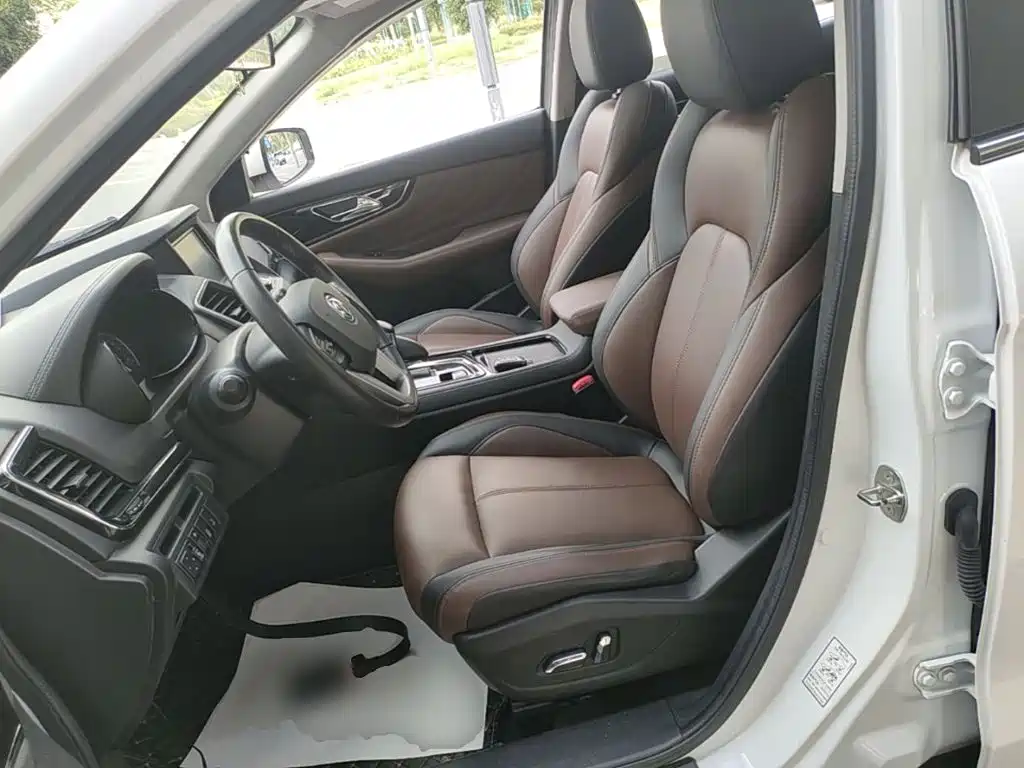 Dongfeng Aeolus Dongfeng Fengshen AX7 2018 2018 Classic 1.6T Auto Luxury