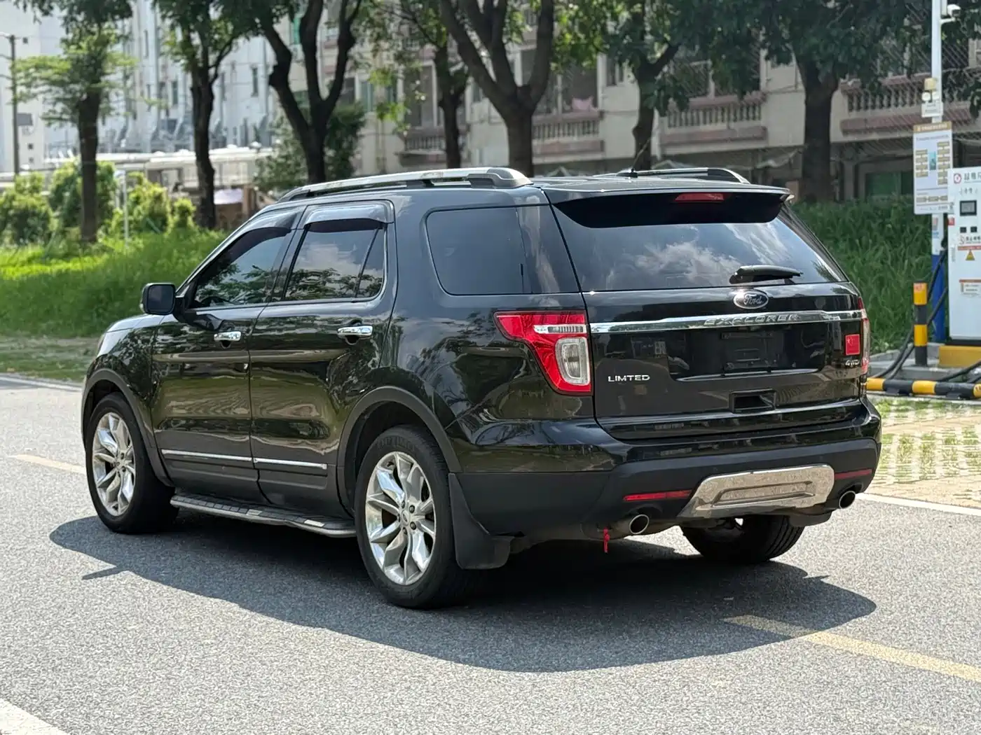 Ford Explorer (Import) 2013 2013 3.5L Premium Edition