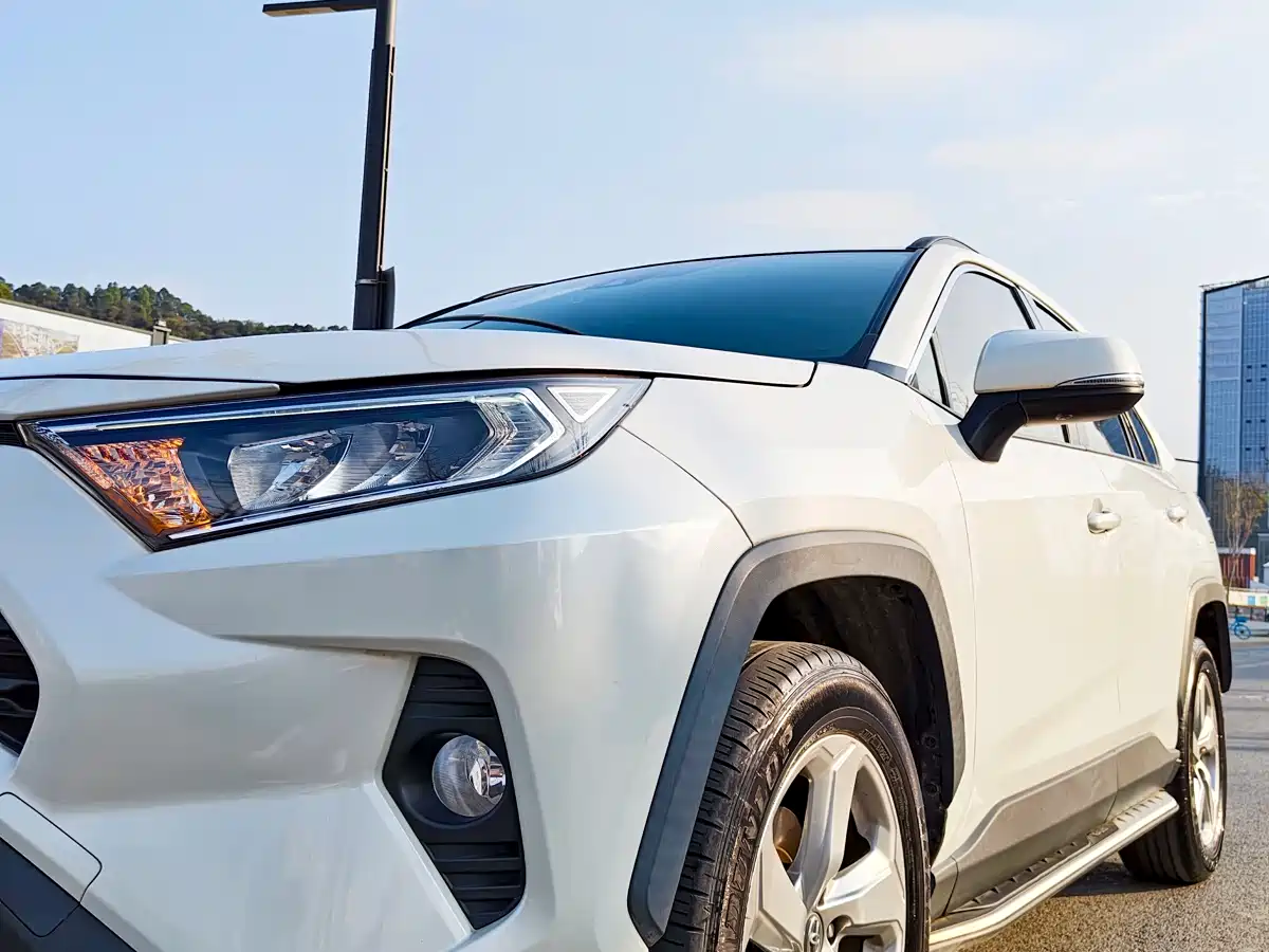 TOYOTA RAV4 RONGFANG