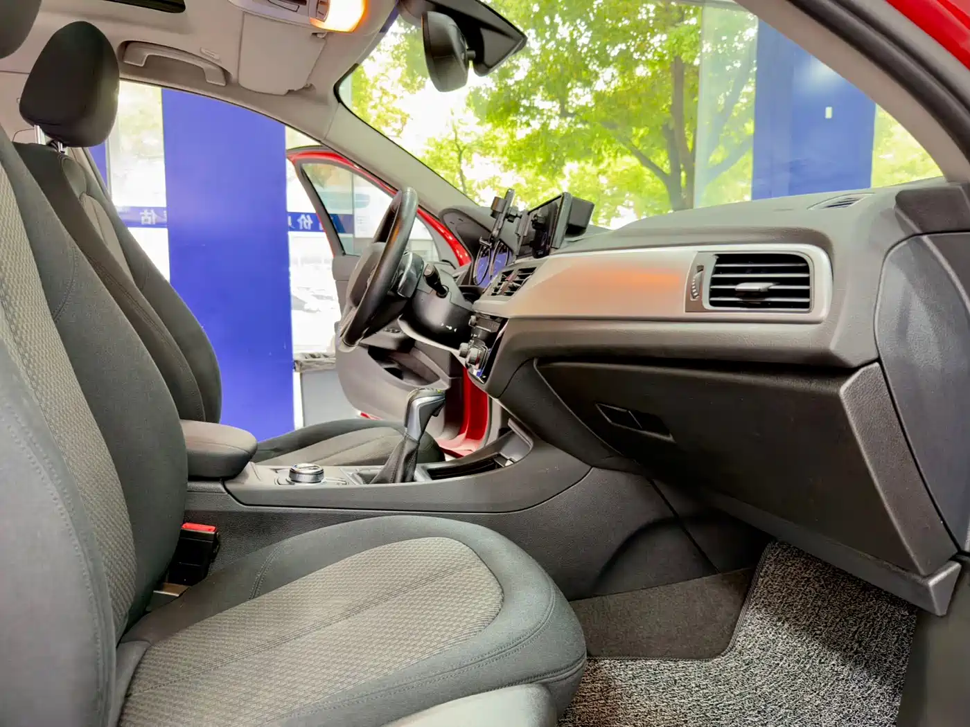 BMW 1 Series 2017 120i Design Package фото 12
