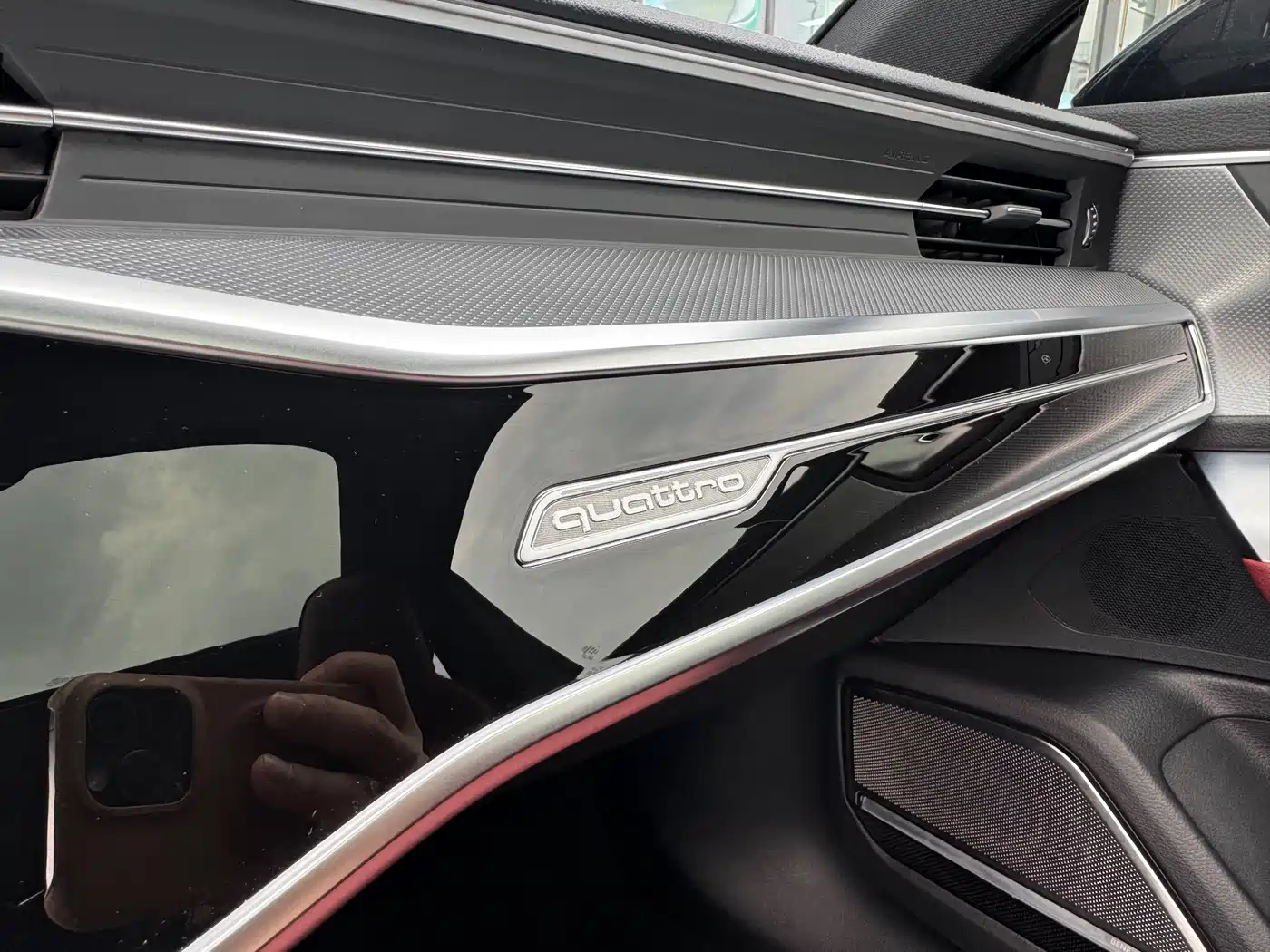 Audi A7L 2024 45 TFSI quattro S-line Black Warrior Edition фото 16