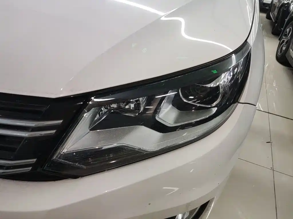 صورة 24 - Volkswagen Tiguan