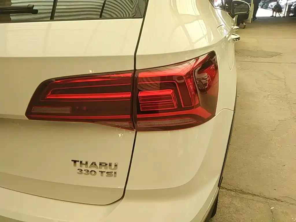 Photo 8 - Volkswagen Tharu