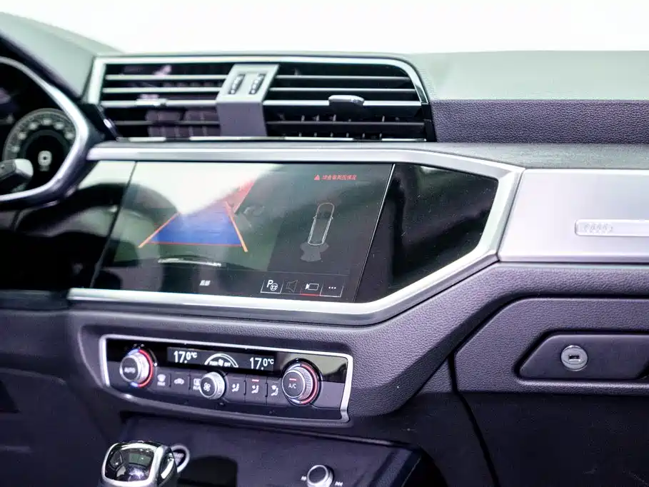 Audi Q3, миниатюра 13