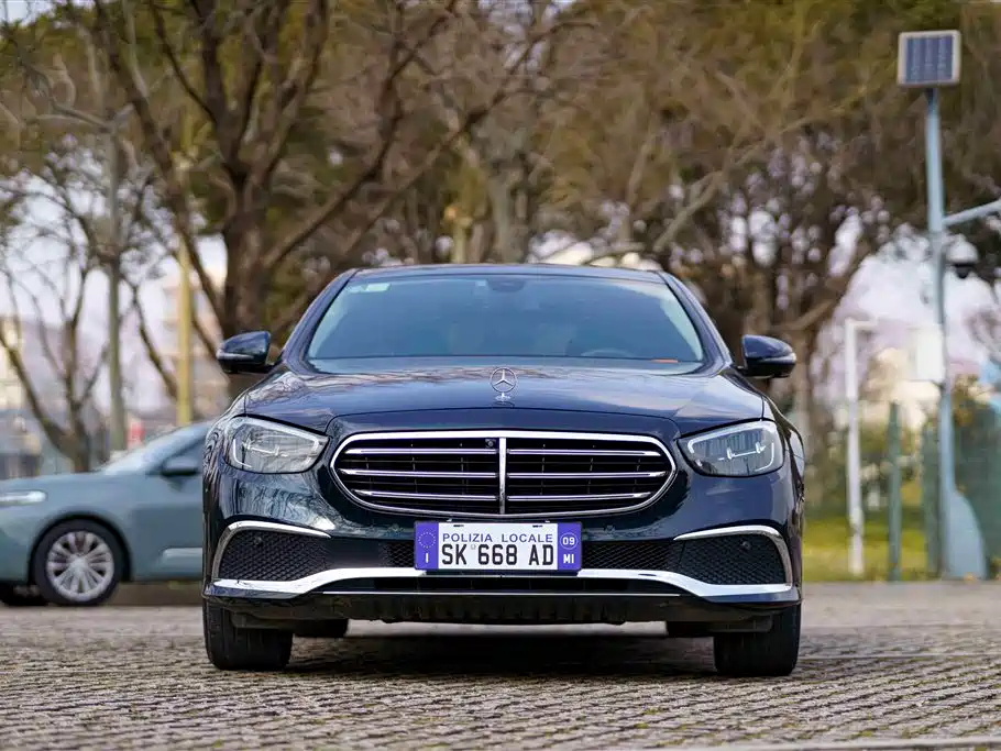 Mercedes-Benz E-Class 2023 E 300 L Fashion фото 2