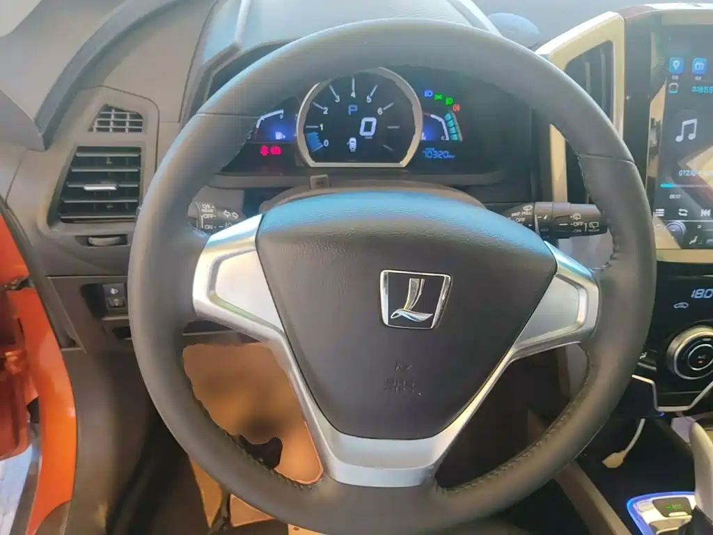 Luxgen U6 SUV 2015 2015 1.8T Fashion Upgrade
