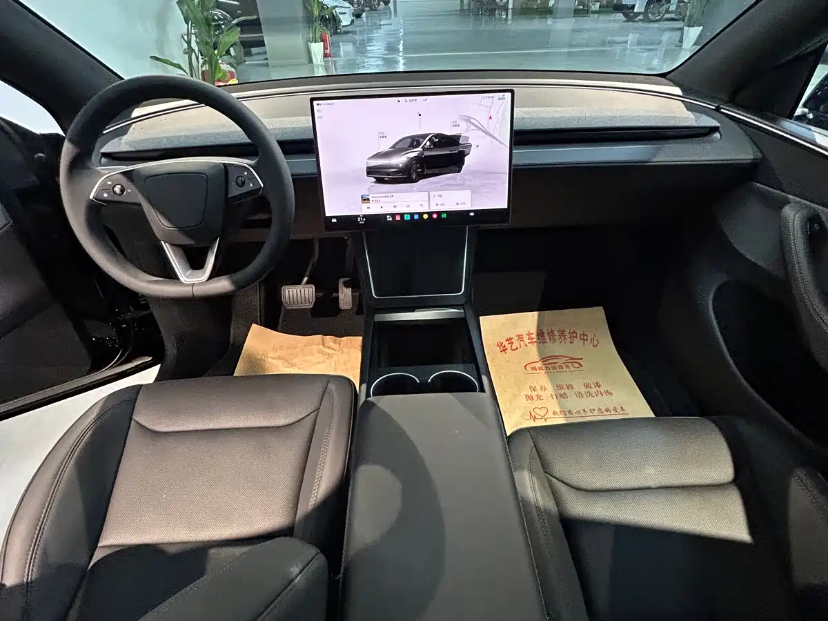 Tesla Model Y 2026 2026 Rear-Wheel Drive