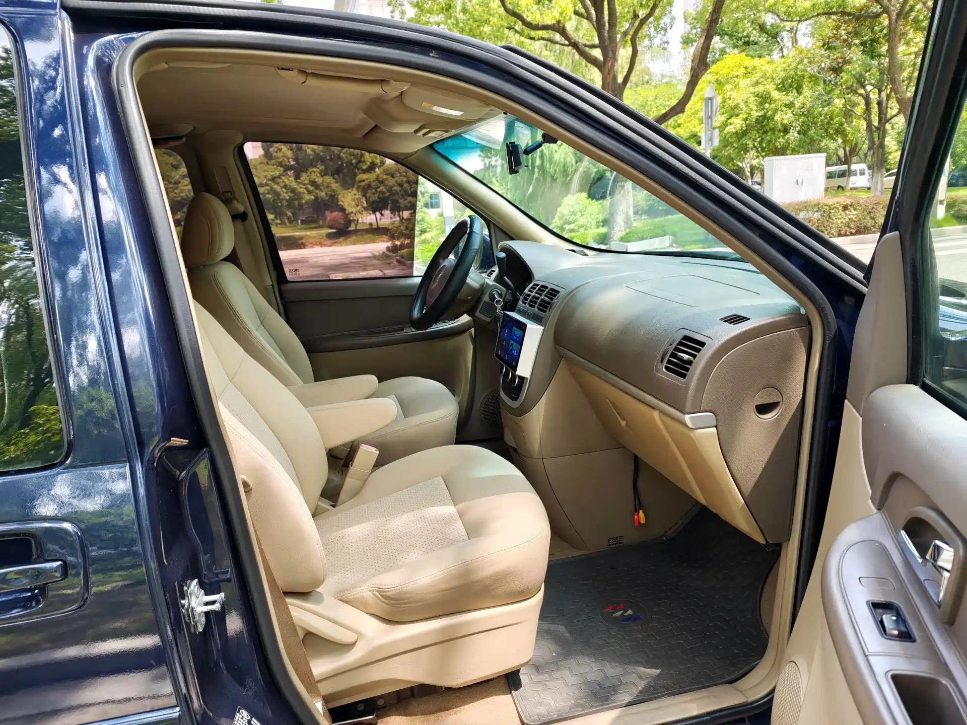 Фото 16 - Buick GL8