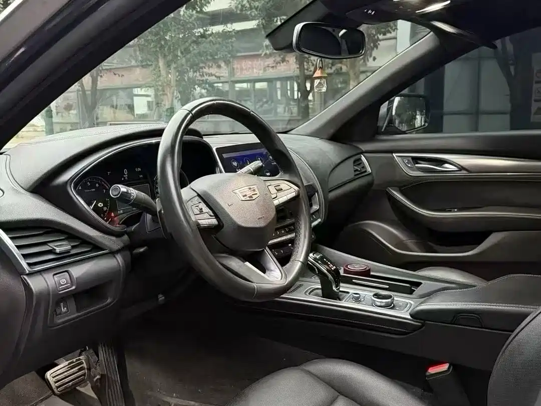 Фото 4 - Cadillac CT5