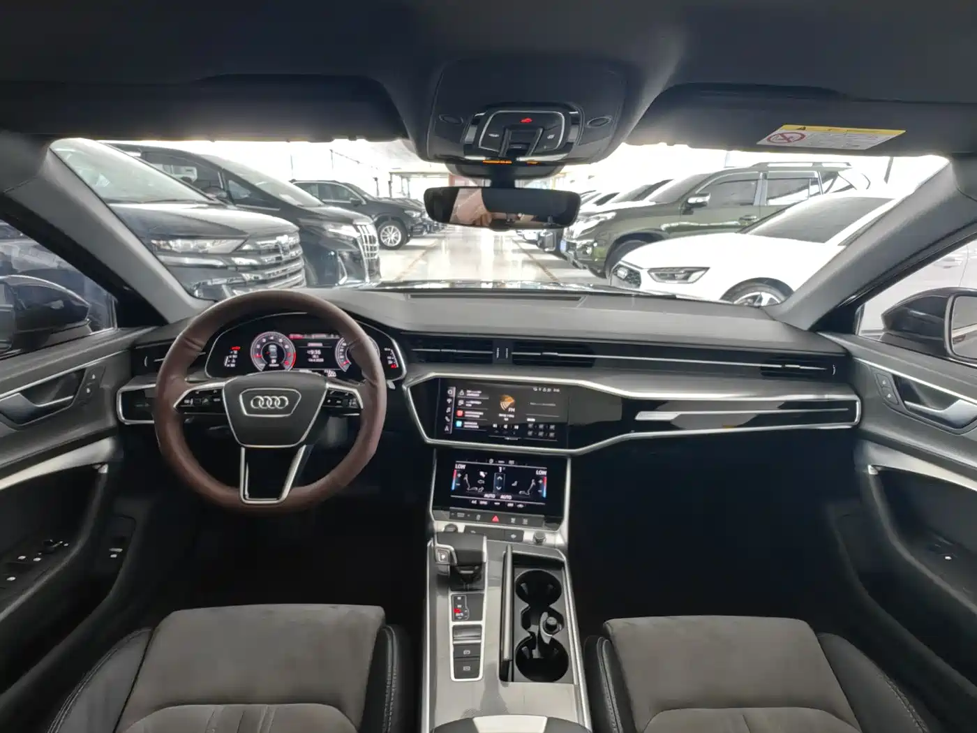 Audi A6L 2021 40 TFSI Luxury Sport фото 10
