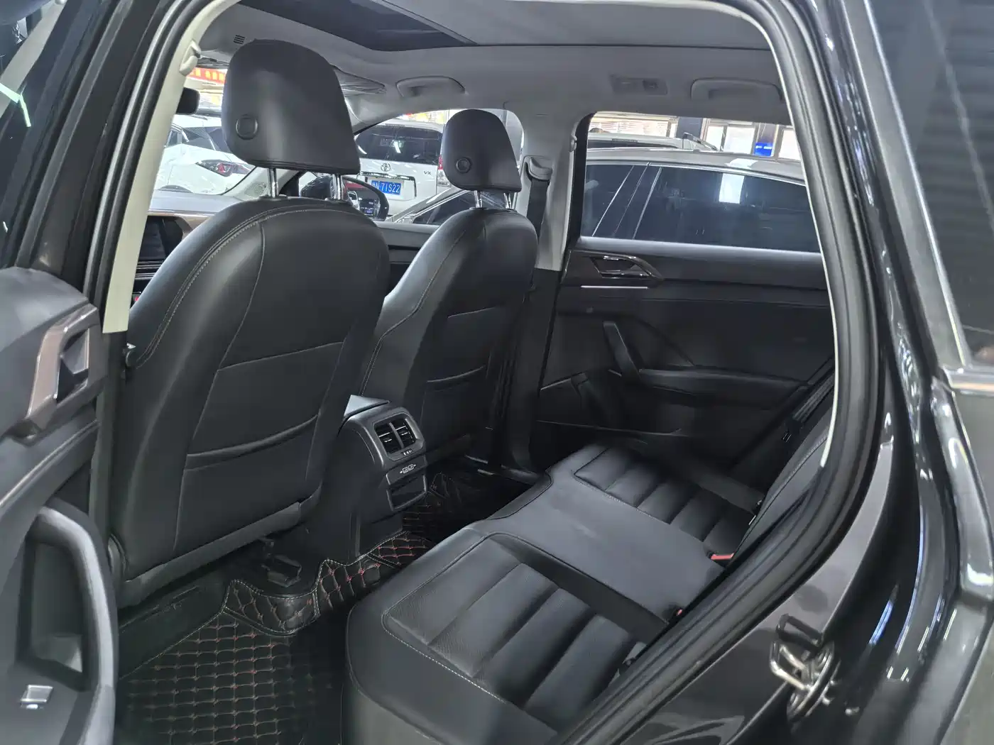 Volkswagen Tharu 2019 Model 330TSI 4WD Flagship Edition China VI фото 8