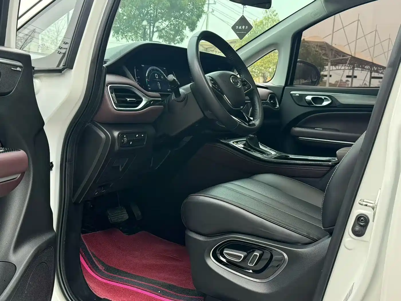 GAC Trumpchi Trumpchi M6 2023 PRO 270T DCT Premium Edition фото 4