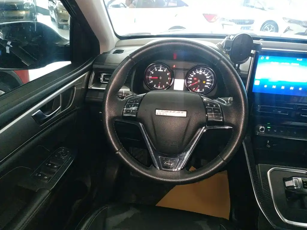 Фото 11 - Haval M6