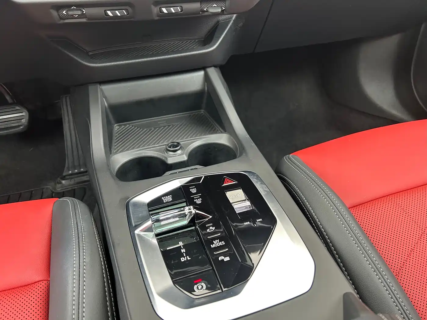 BMW 2-SERIES