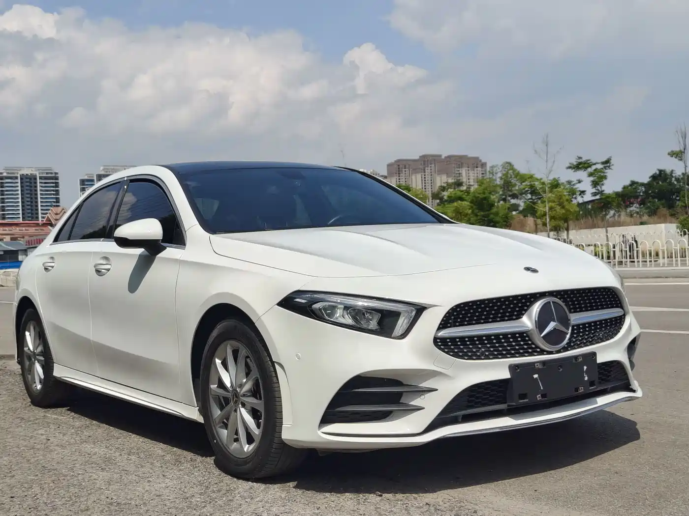 Mercedes-Benz A-Class 2022 A 200 L Sport Sedan Dynamic фото 3