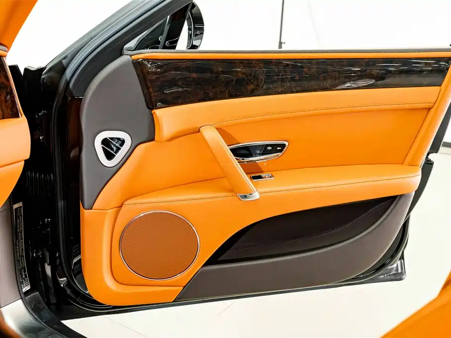 Photo 15 - Bentley Flying Spur