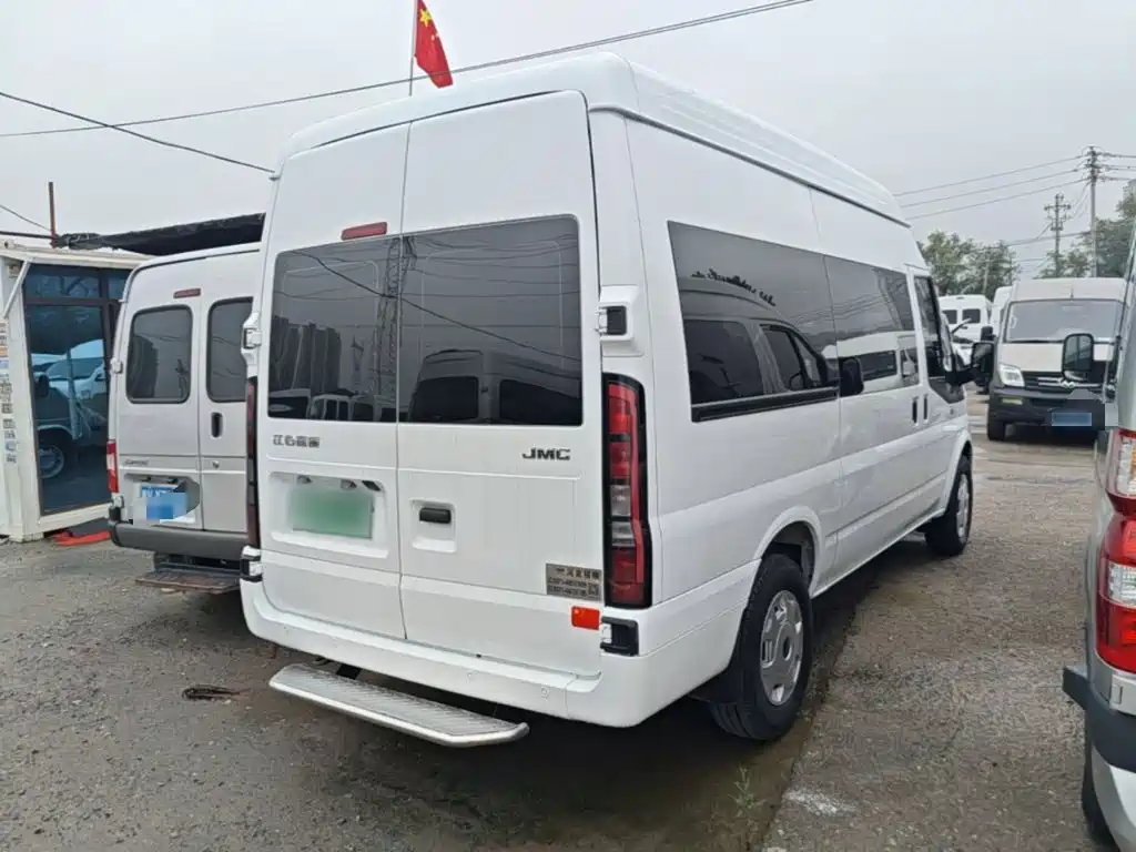 Jiangling JMC Fushun 2024 2023 2.0T Manual Medium Wheelbase Medium Roof Commercial Multi-Purpose Vehicle 7-Seater