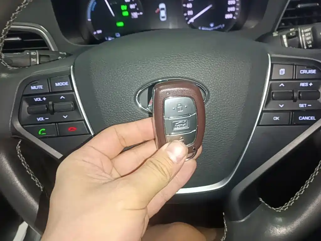Photo 9 - Hyundai Sonata