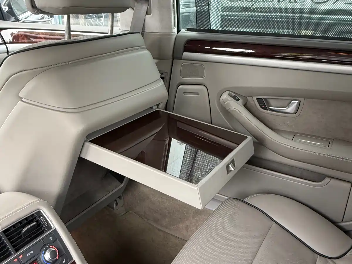 Audi A8 2006 2006 A8L 6.0 W12 quattro Flagship
