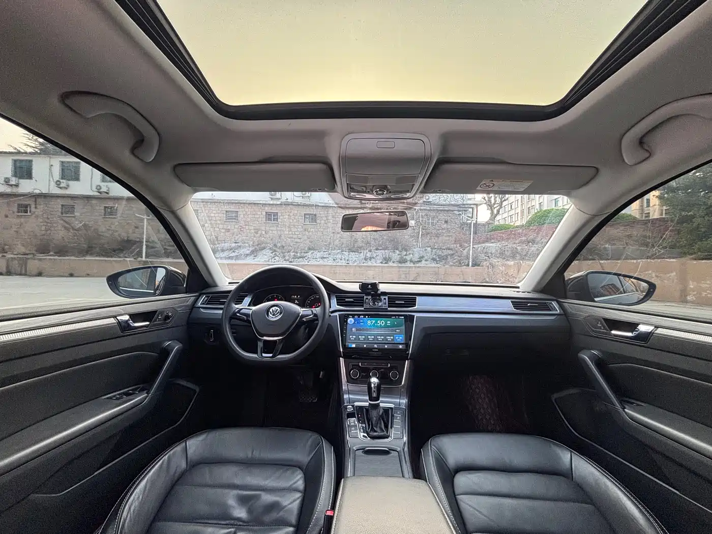 Volkswagen Passat 2015 1.8TSI Automatic Prestige Edition фото 10