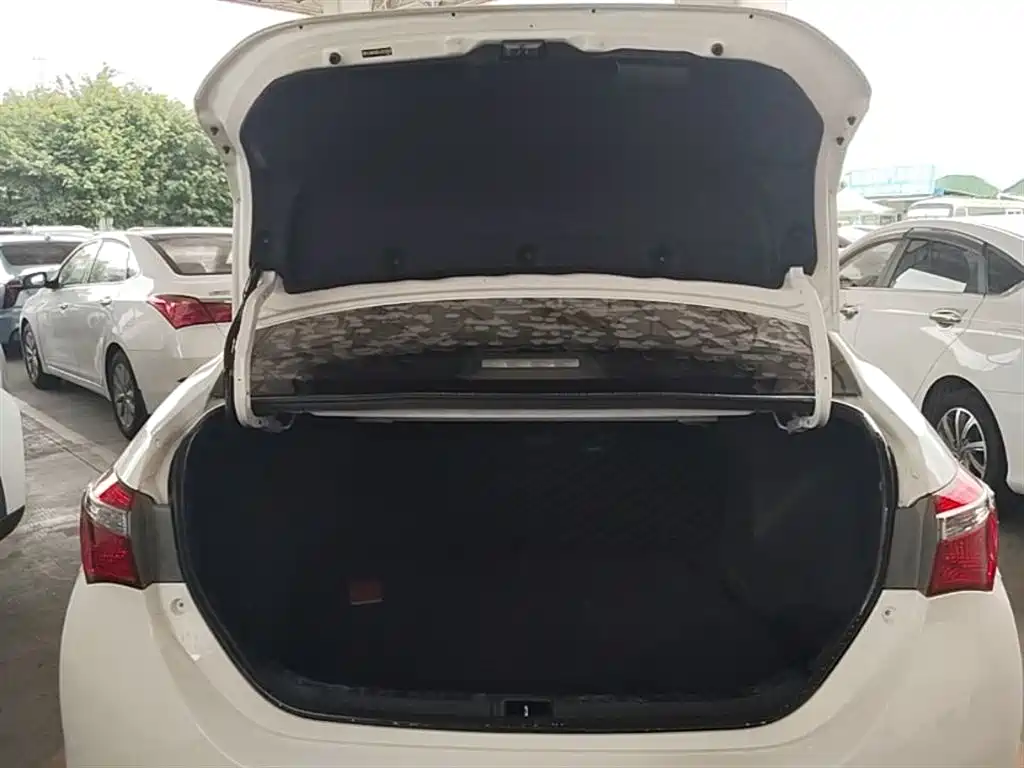 Toyota Corolla 2017 Facelift 1.2T S-CVT GL фото 19