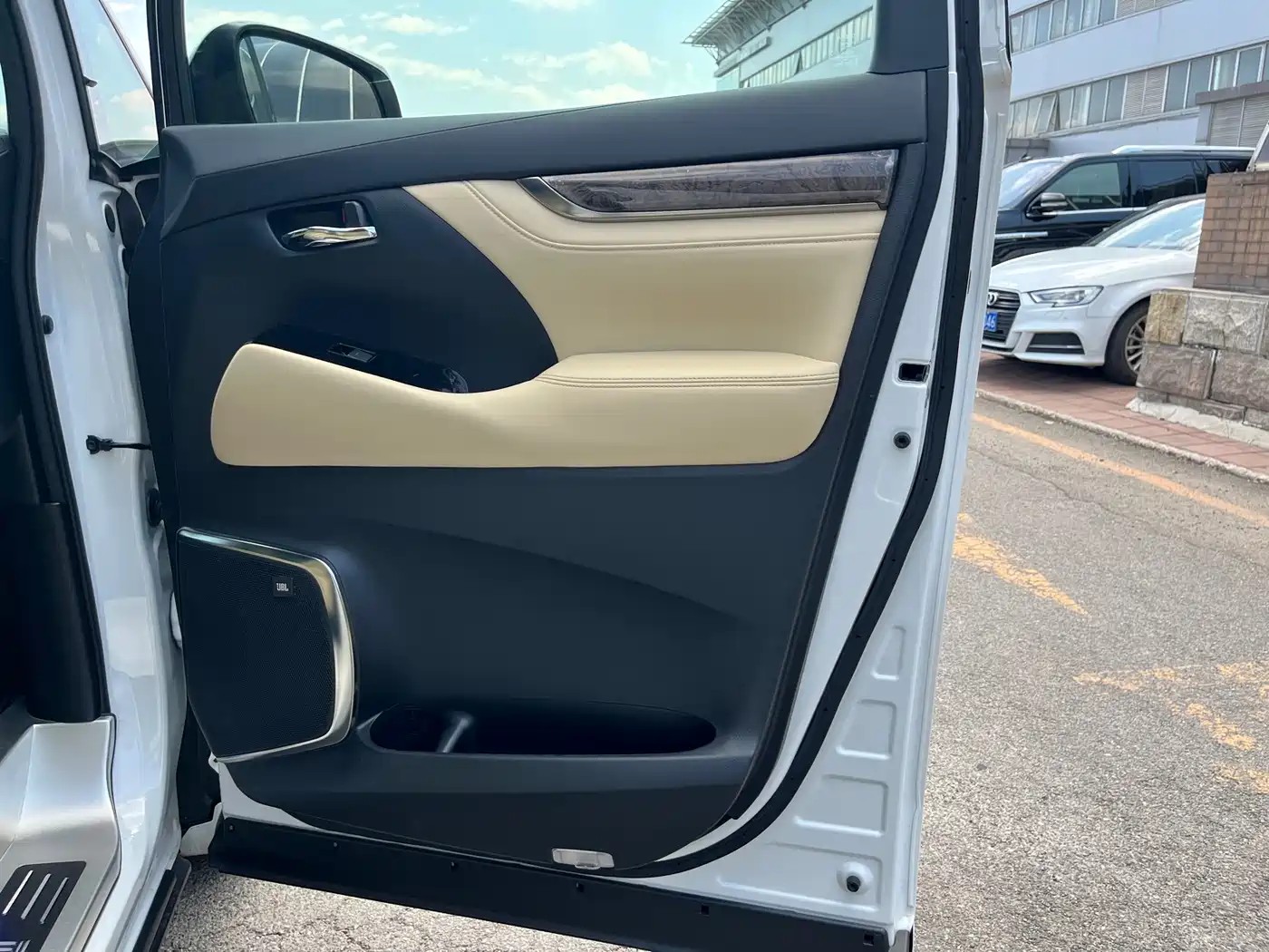 Toyota Vellfire 2023 2023 Crown Hybrid 2.5L HV Ultimate
