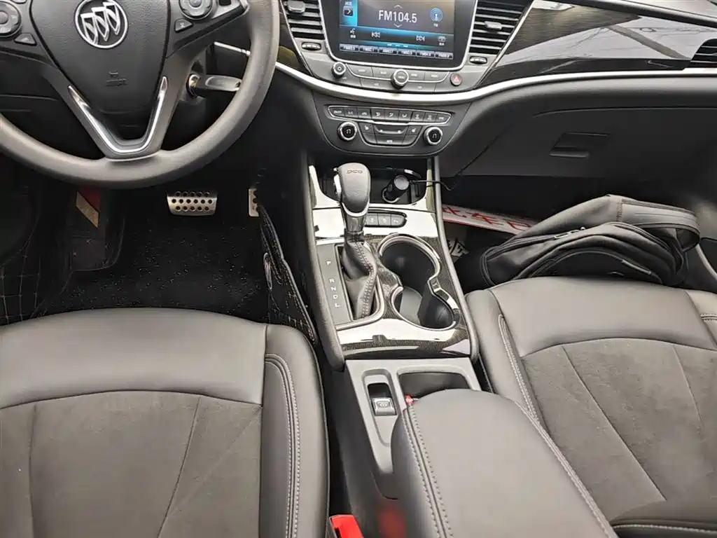 Buick Verano 2017 Sedan 20T DCT Elite фото 14