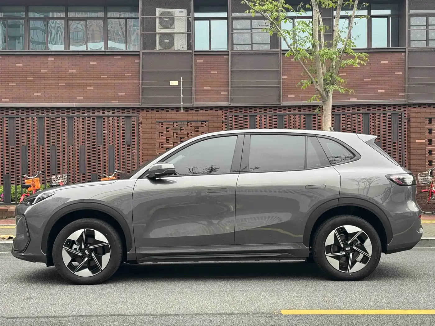 GEELY GALAXY GALAXY E5