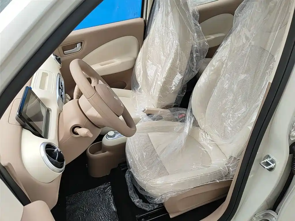 Wuling Motors Hongguang MINIEV 2026 2025 4-Door Advanced
