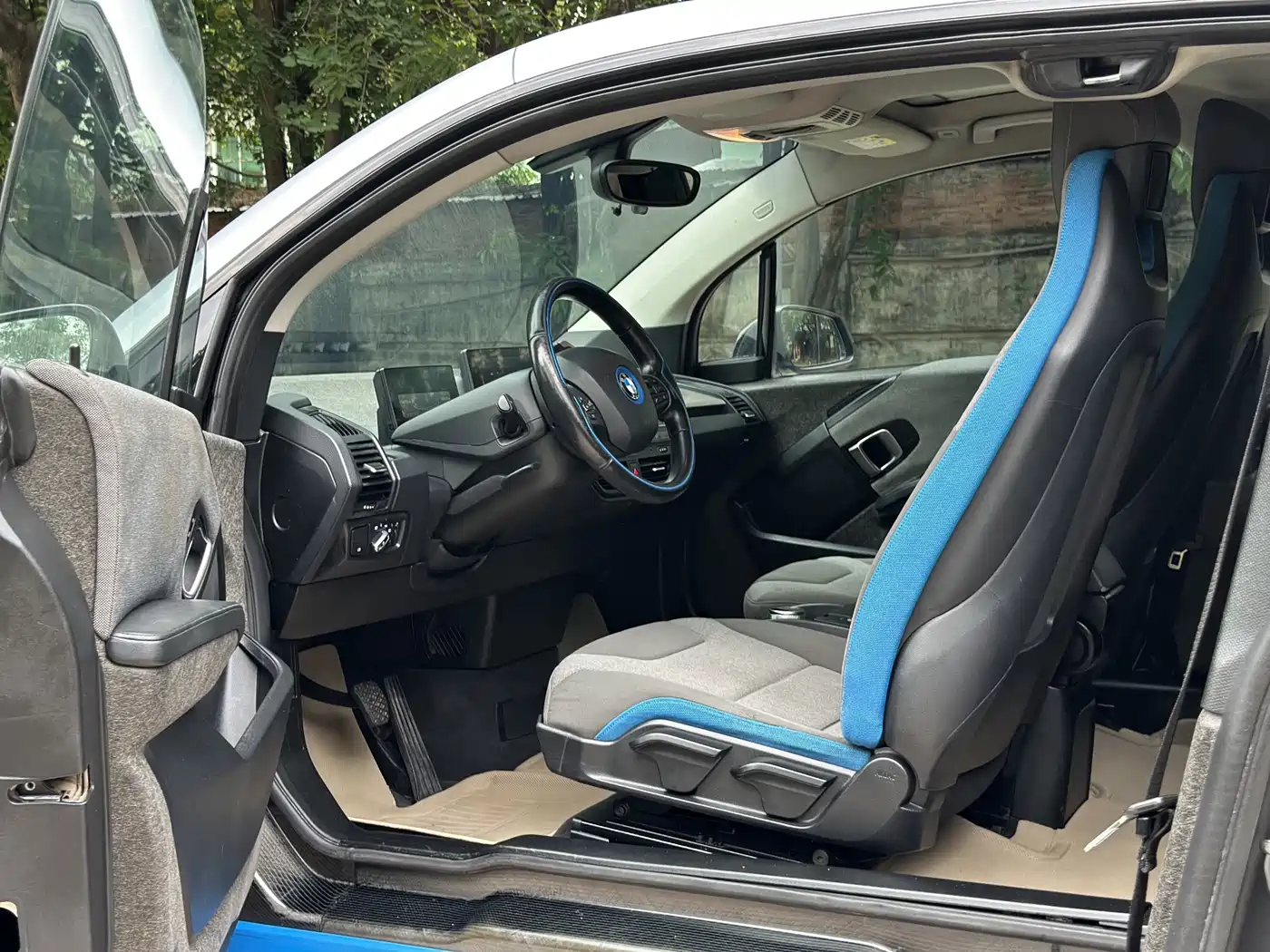 Photo 12 - BMW i3 (Import)