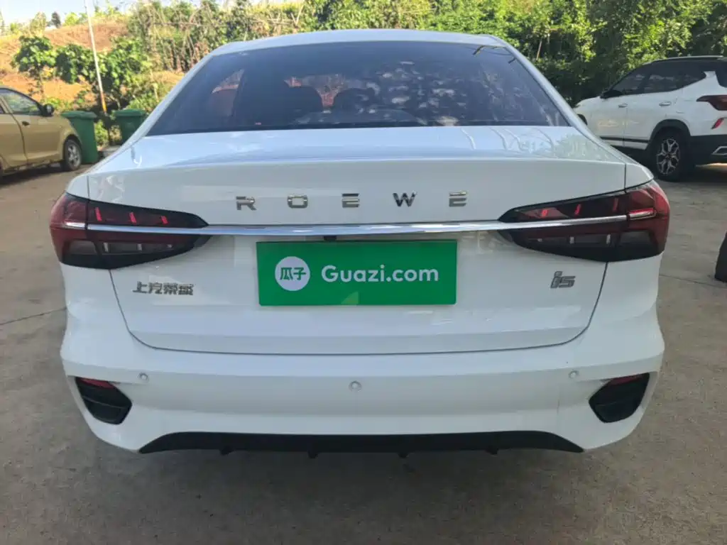 Фото 6 - Roewe i5