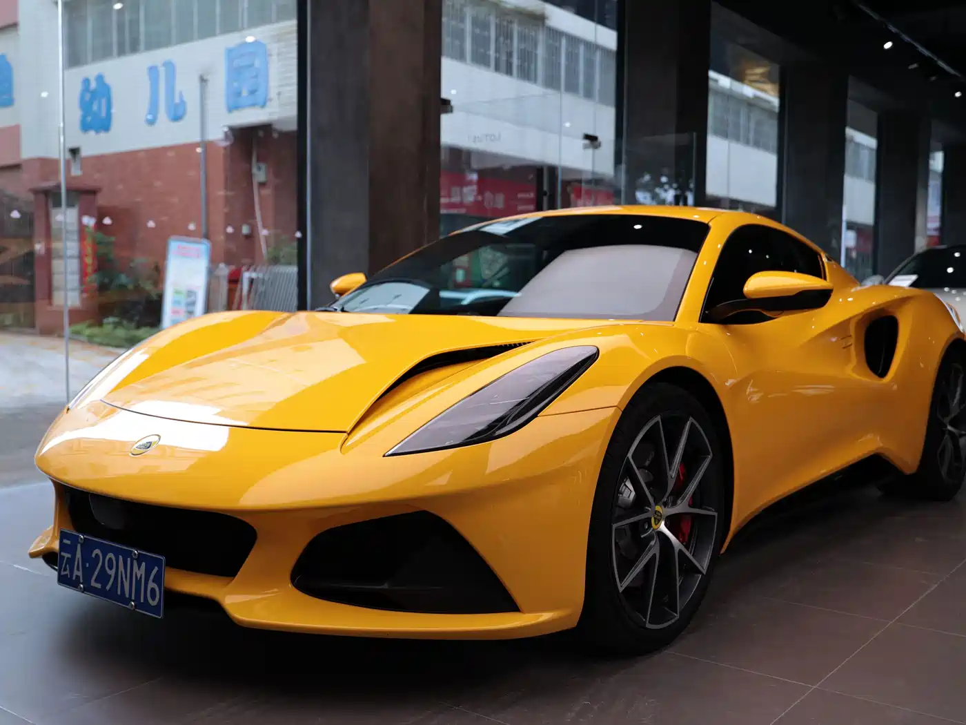 Lotus EMIRA 2024 2021 2.0T DCT First Edition