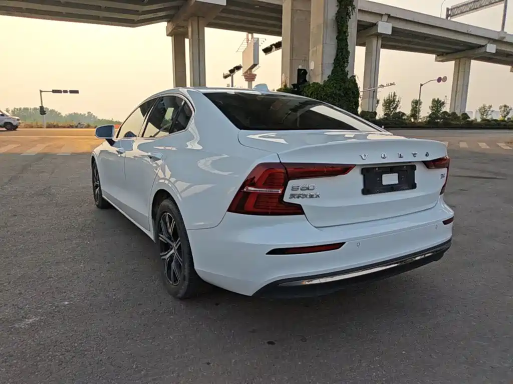 2025 Volvo S60