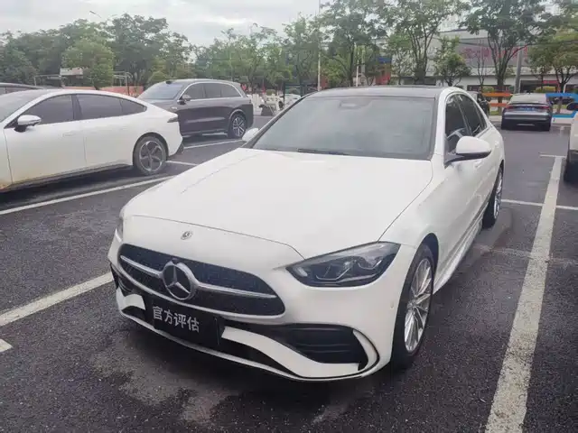 Mercedes-Benz C-Class 2024
