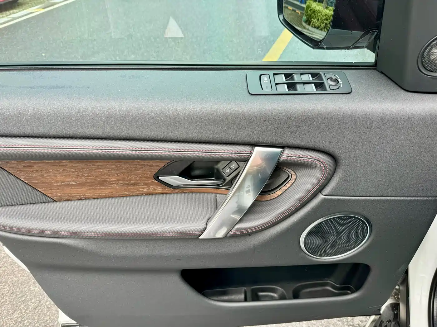 LAND ROVER DISCOVER SPORTS