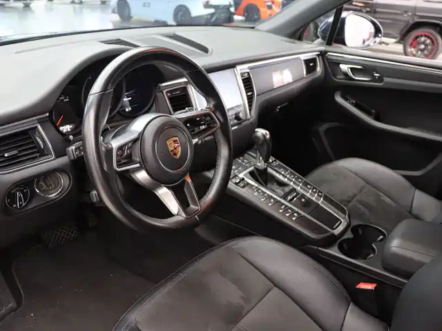 Porsche Macan 2017 Macan 2.0T — фото 4