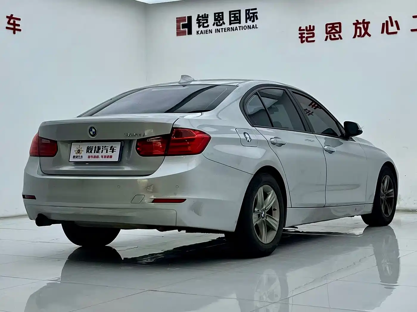 BMW 3 Series (Import) 2012 2013 320i Fashion Model