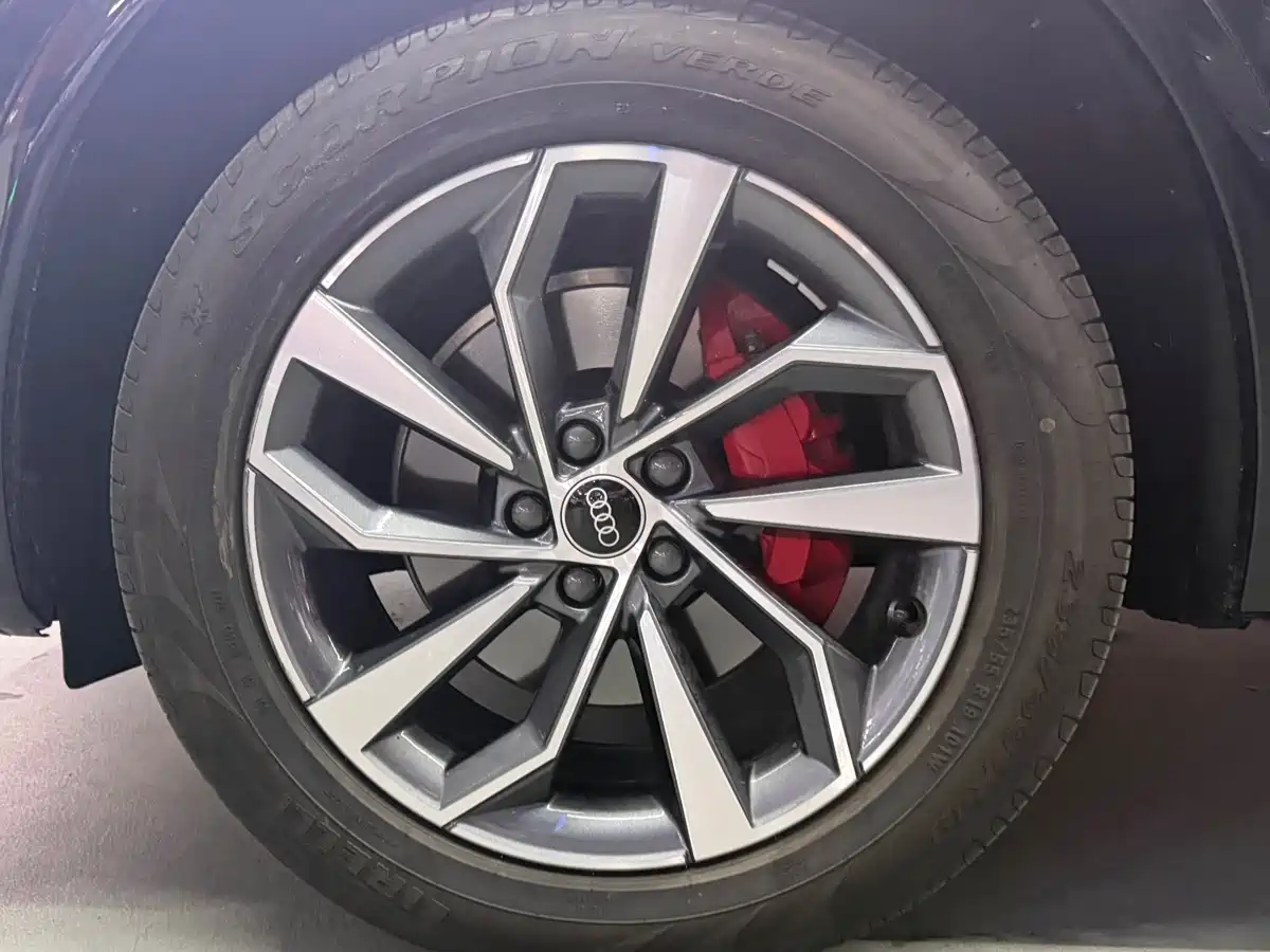 Audi Q5L 2025 40 TFSI Luxury Dynamic фото 17