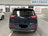 Фото 7 - Jeep Cherokee