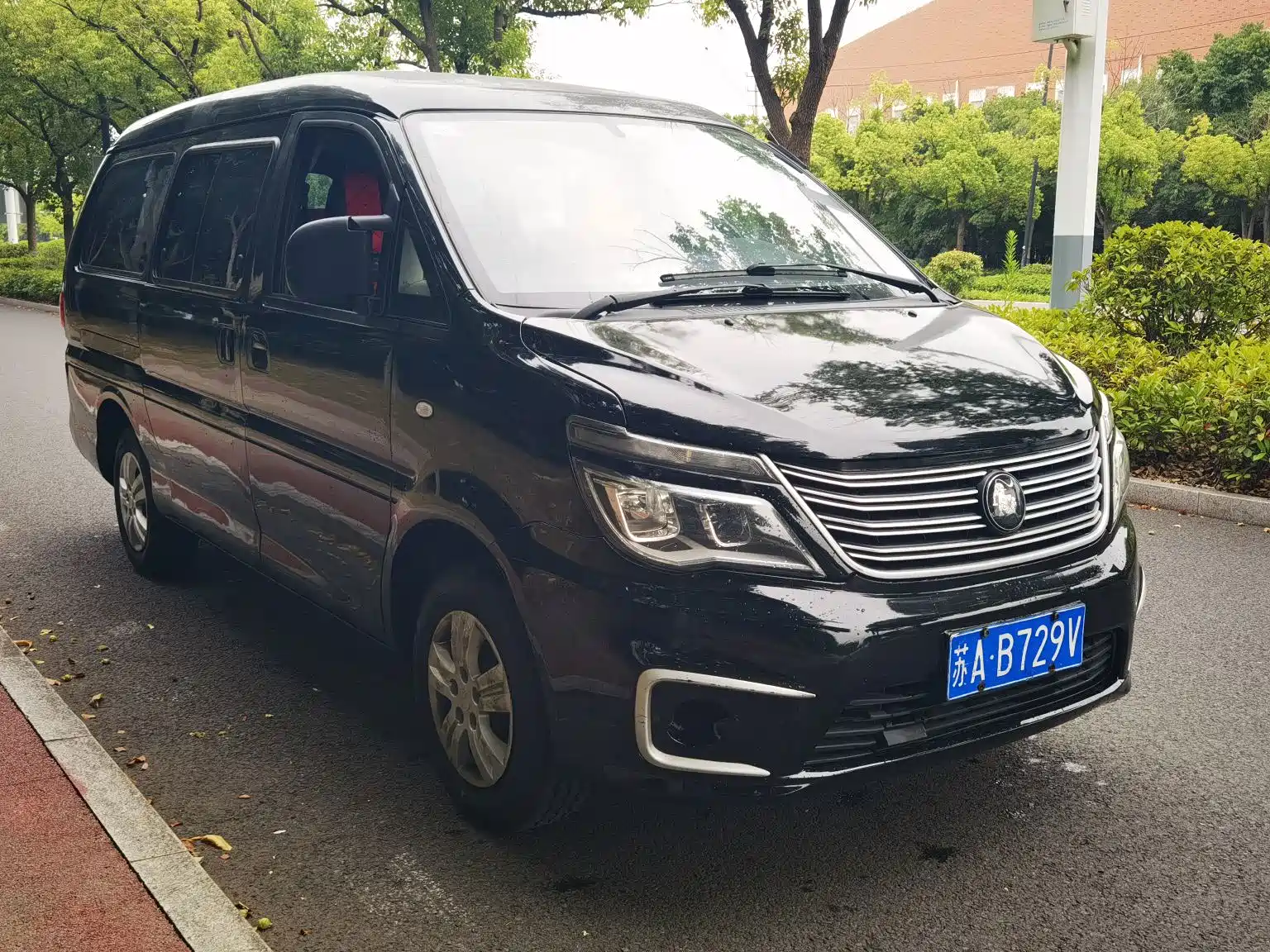 Photo 2 - Dongfeng Fengxing Lingzhi