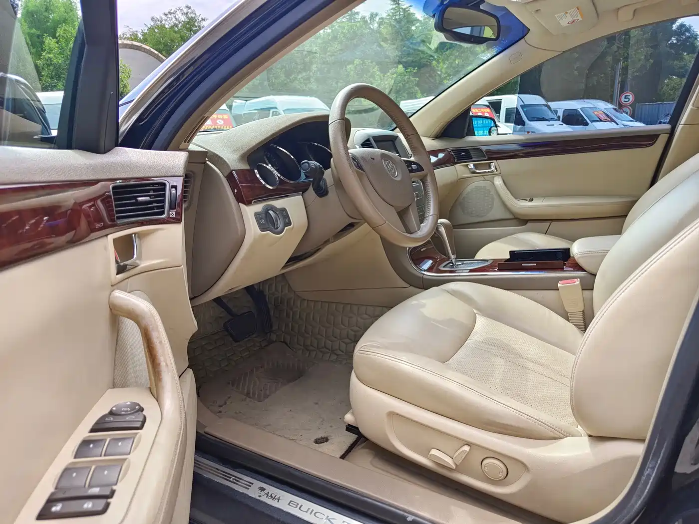 Buick Park Avenue 2011 2011 Boao Forum Commemorative Edition