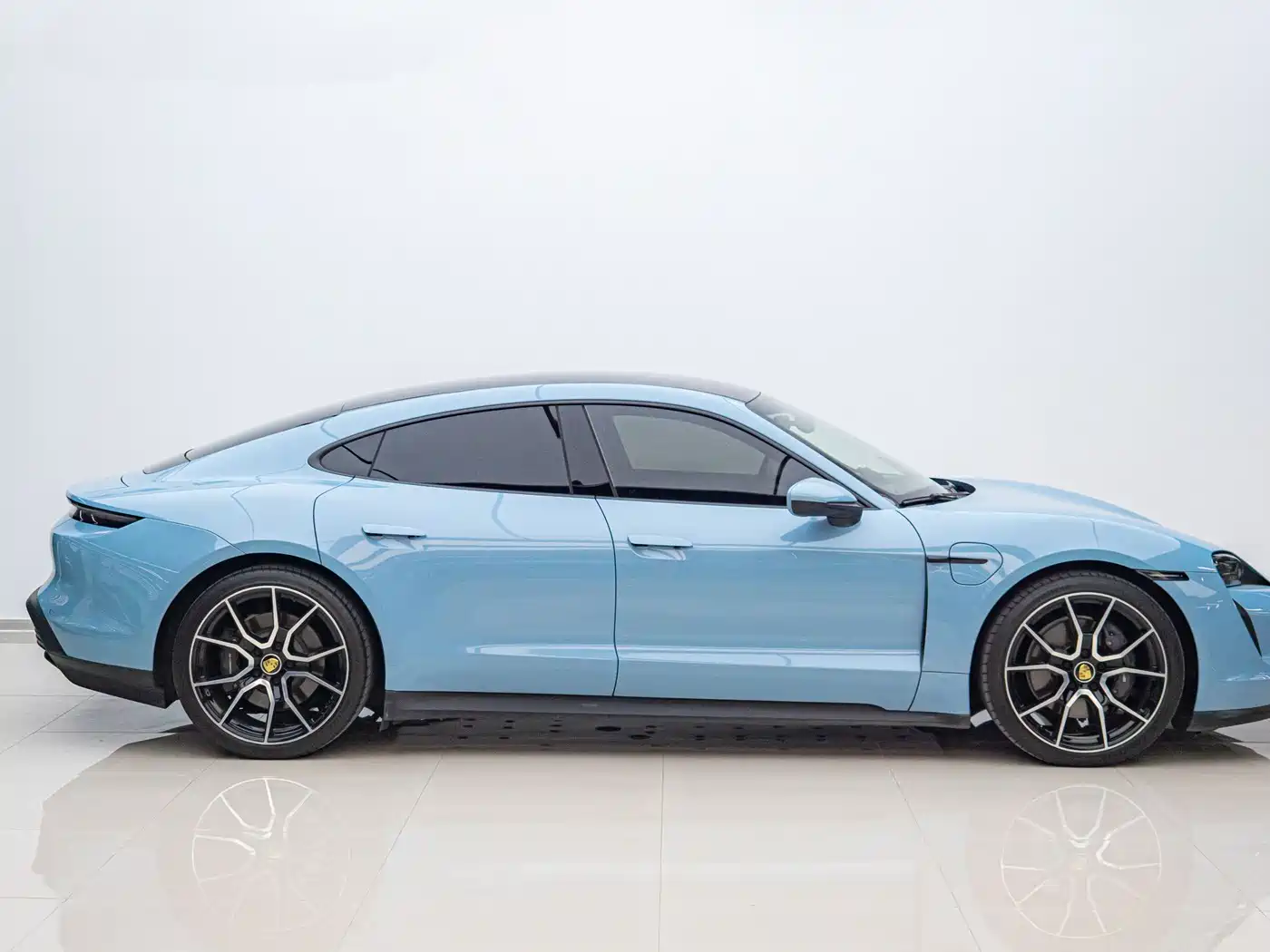 Porsche Taycan 2022 Facelift Taycan фото 3