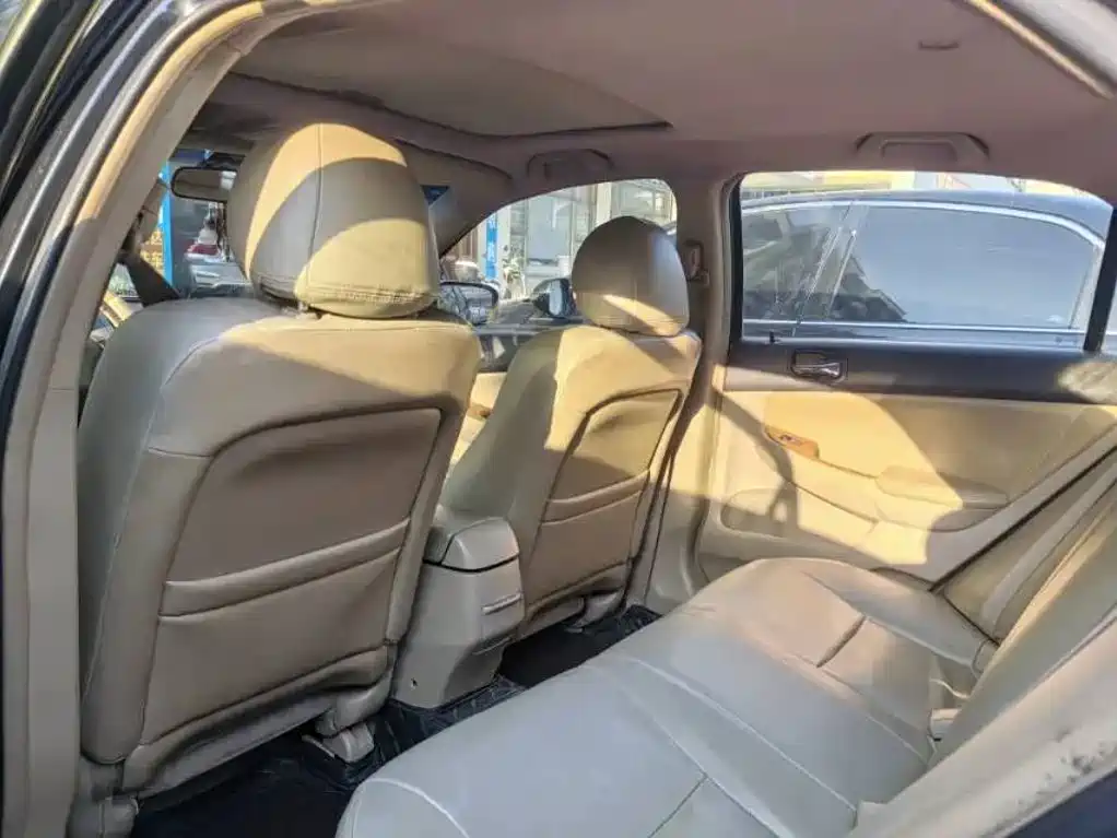Фото 5 - Honda Accord