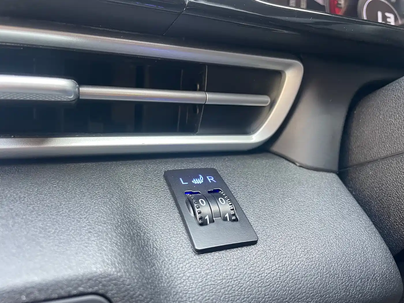 Hyundai Elantra 2021 1.5L CVT GLX Elite Edition фото 12