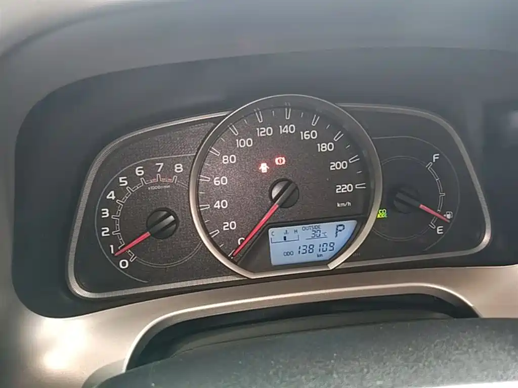 Toyota RAV4 Rongfang 2015 2.0L CVT 2WD Trend Edition фото 12