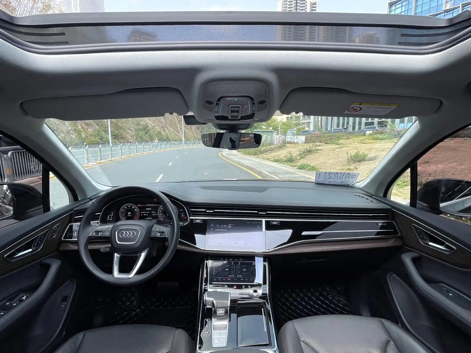 Photo 11 - Audi Q7